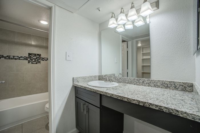 Ashford Santa Ana Interior7