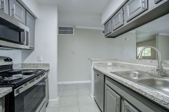 Ashford Santa Ana Interior9