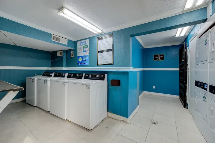 Ashford Santa Ana Washing Area