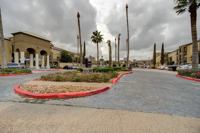 Ashford Santa Ana Outside