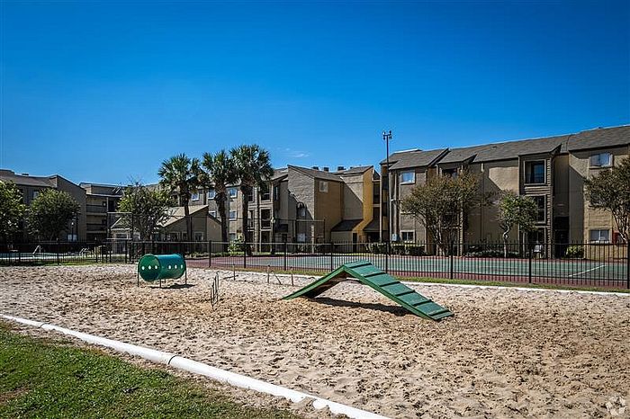 Ashford Santa Ana Play Ground