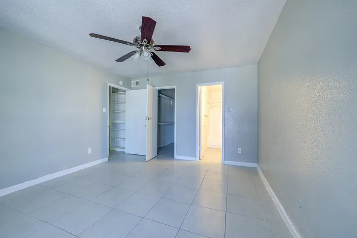 ashford-casa-bella-houston-tx-building-photo (6)