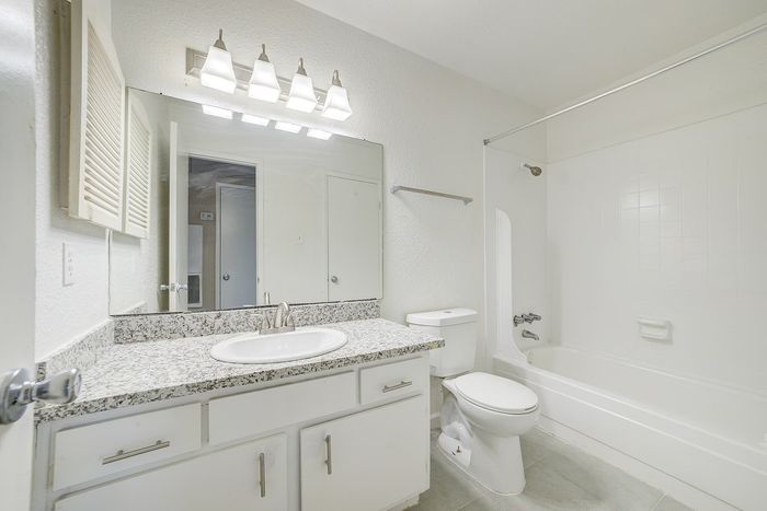 ashford-casa-bella-houston-tx-building-photo (2)