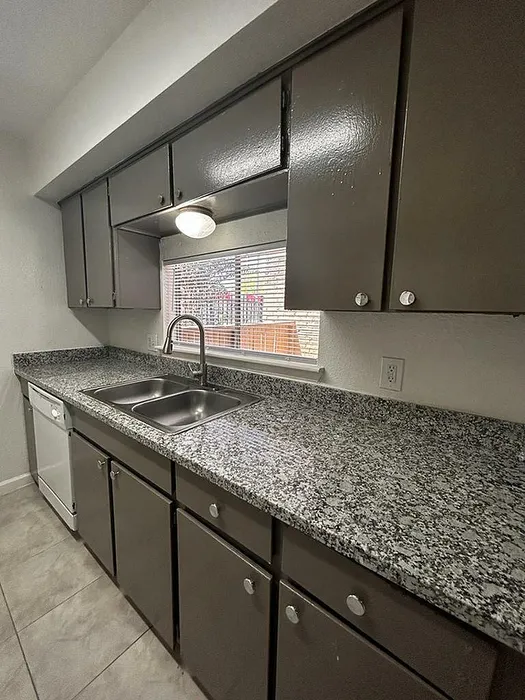 Ashford Casa Serena - Kitchen