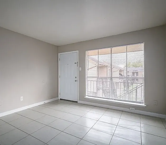 ASHFORD CASA SERENA INTERIOR