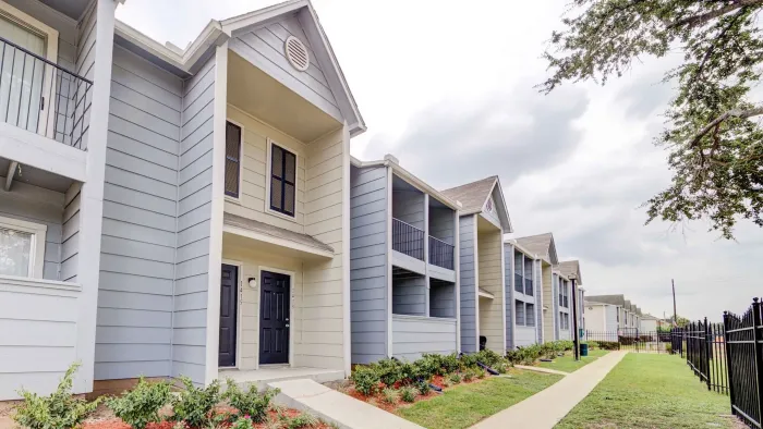 Ashford-Briar-Point-Houston-Outside