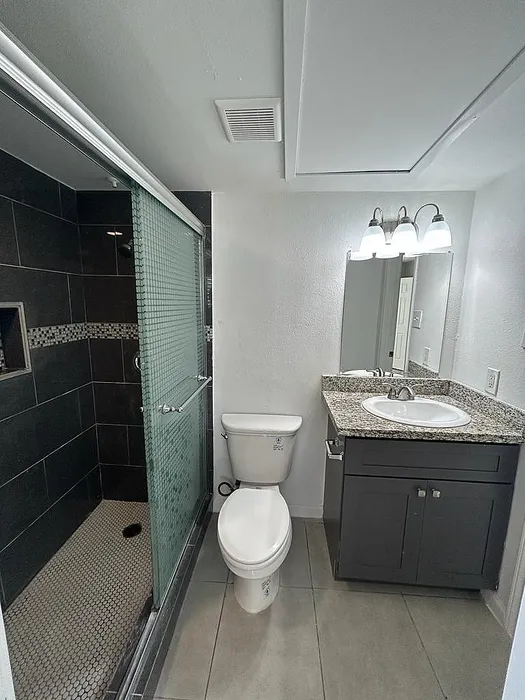Ashford Briar Point Bathroom