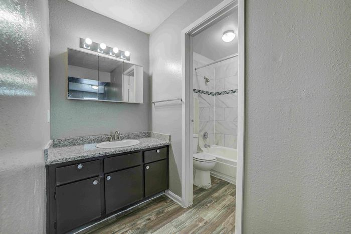 Ashford Santa Cruz Bathroom