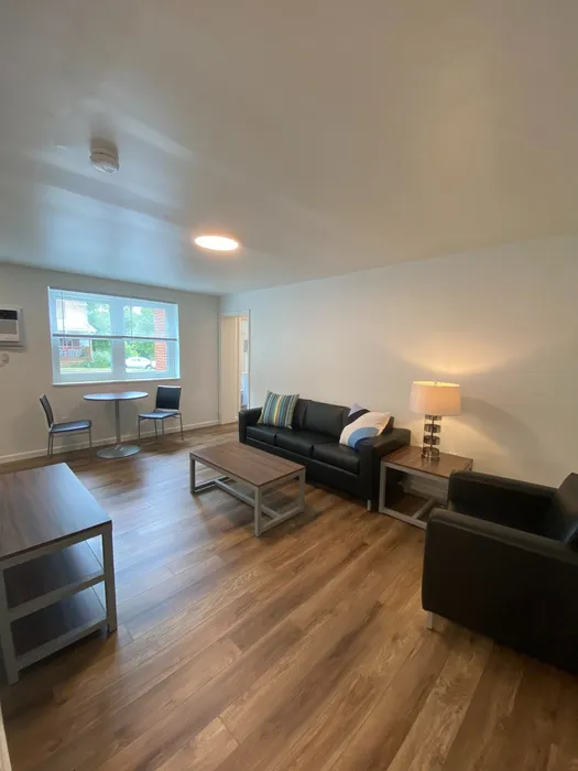 Hampshire 1 Bedroom Table
