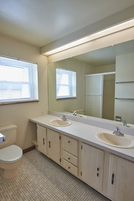2 Bedroom Master Bath