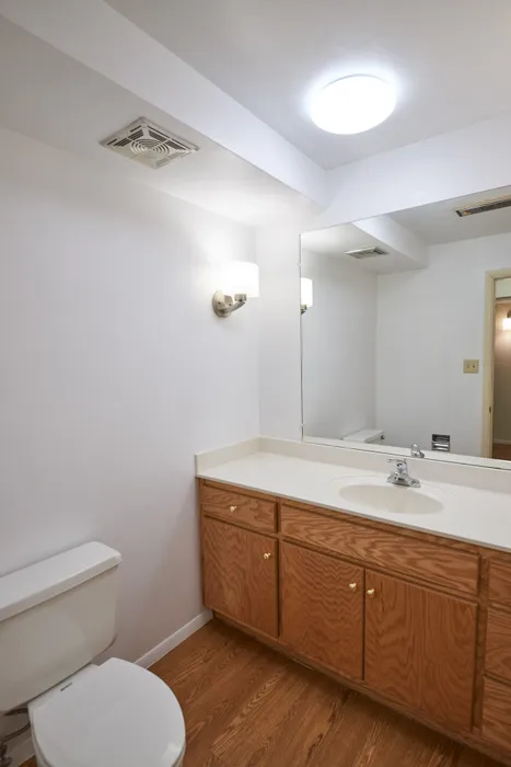 1/2 Bath