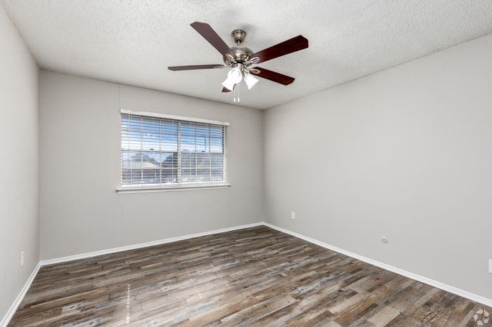 A1 - 1BD, 1BA - 735SF - Bedroom