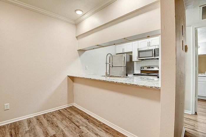 A2 - 1BD, 1BA - 692SF - Dining Room