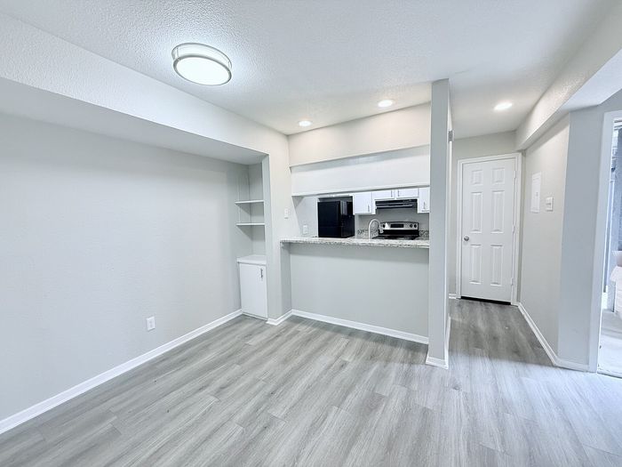 B1 - 2BD, 1BA - 894SF - Dining Room