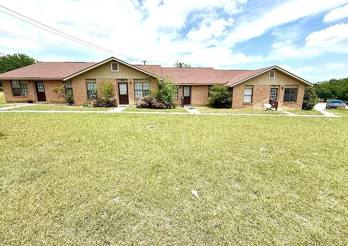 Exterior 1