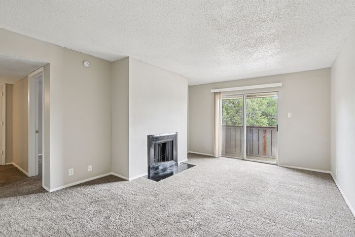 A1 - 1BD, 1BA - 707SF - Living Room