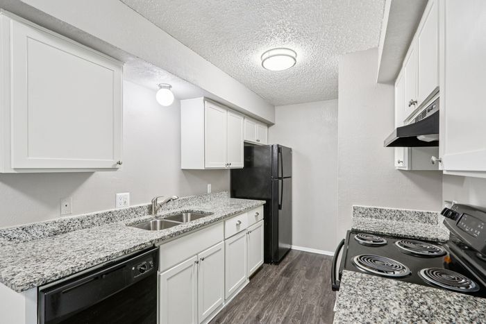 B1 - 2BD, 2BA - 920SF - Kitchen