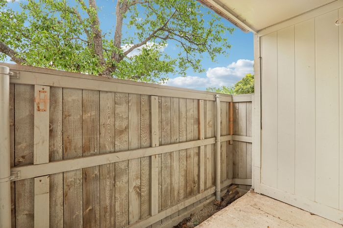 B1 - 2BD, 2BA - 920SF - Patio