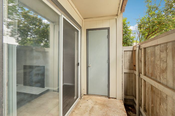 B1 - 2BD, 2BA - 920SF - Patio