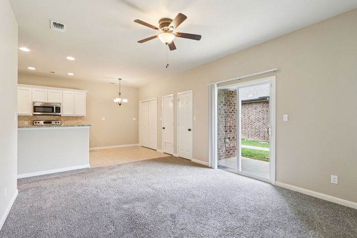 B2 - DUPLEX - 2BD, 2BA - 1054SF - Living/Dining Room