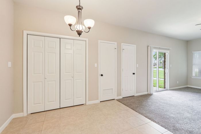 B2 - DUPLEX - 2BD, 2BA - 1054SF - Living/Dining Room