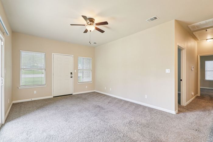 B2 - DUPLEX - 2BD, 2BA - 1054SF - Living Room/Hallway