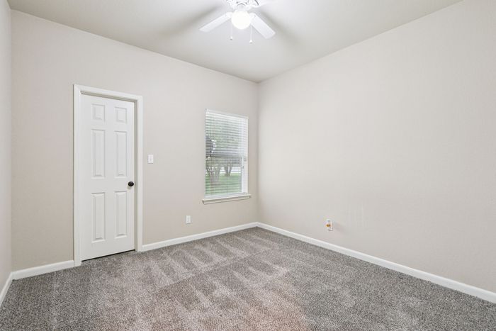 B2 - DUPLEX - 2BD, 2BA - 1054SF - Guest Bedroom