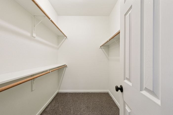 B2 - DUPLEX - 2BD, 2BA - 1054SF - Master Bedroom Closet