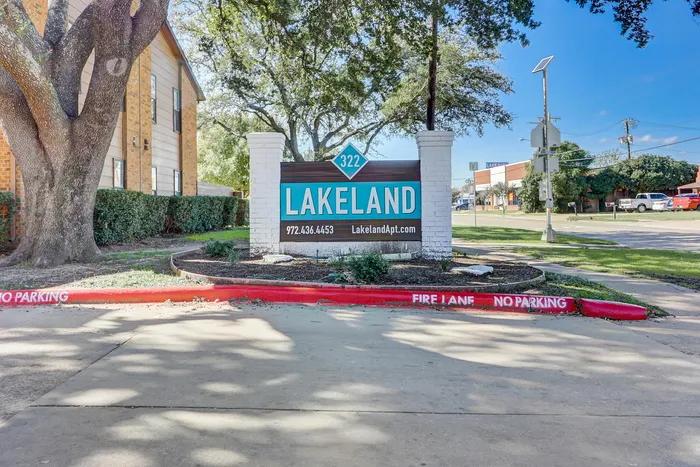 Lakeland Apartments entrance sign