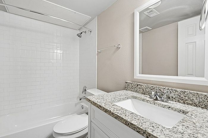 B1 - 2BD, 2BA - 900SF - Guest Bathroom