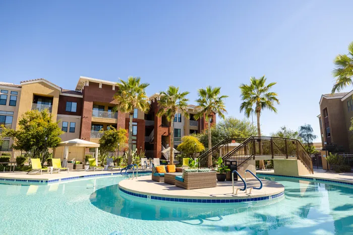 2 Resort Style Pool