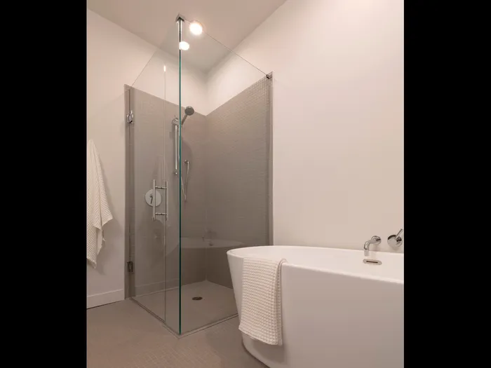 Bathroom standing shower bathtub The Lofts at Centennial Yards South, Downtown Atlanta