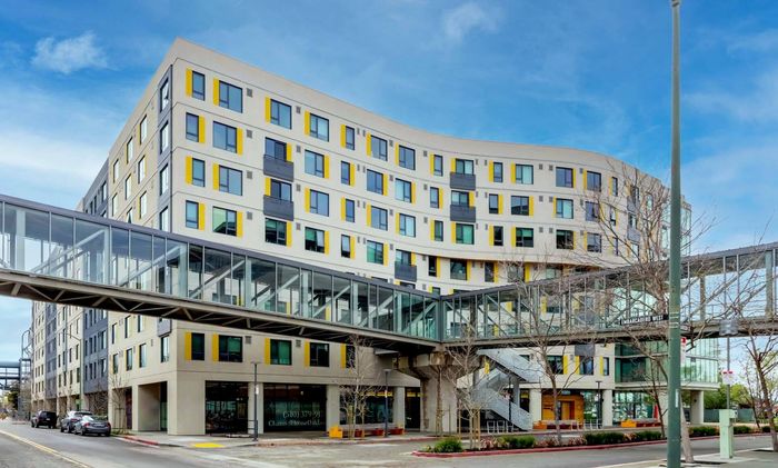 Channel House Oakland Exterior Skywalks