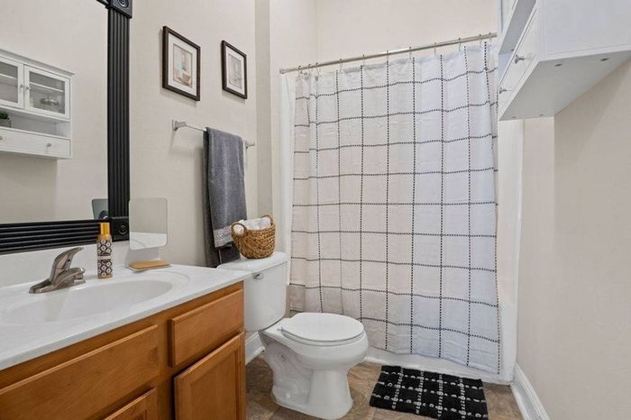 Model Room 1 Bathroom
