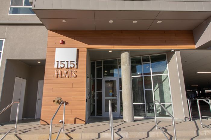 1515 Flats entrance