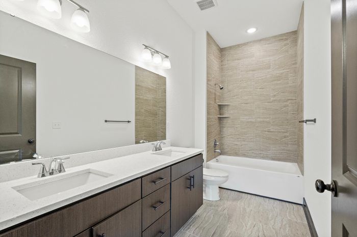 Unit 313 Bathroom