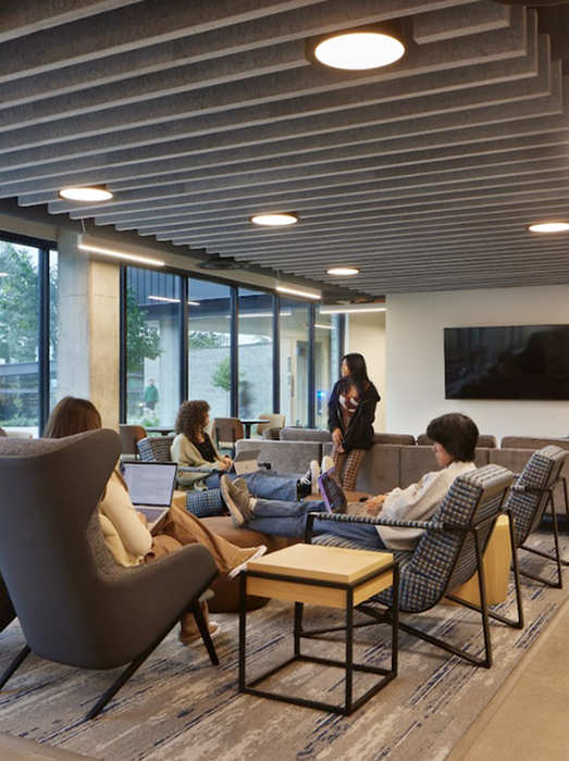 Common Area Lounge in Summit Hall