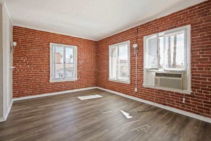 Ancelle Apartments - Studio