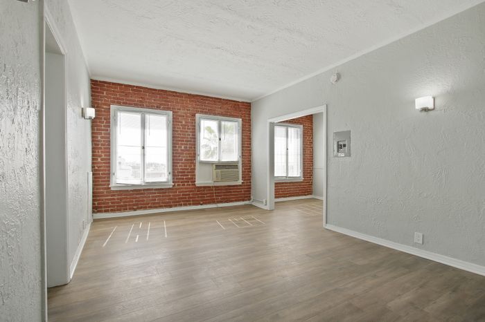 Ancelle Apartments - Studio