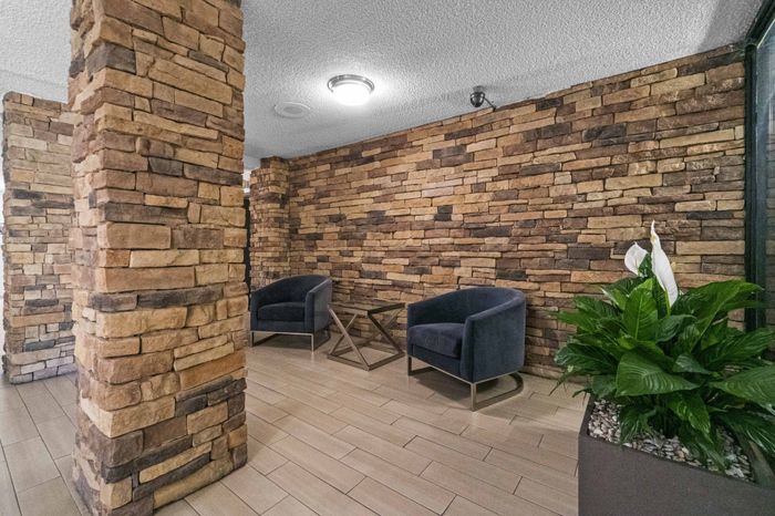 Lounge area