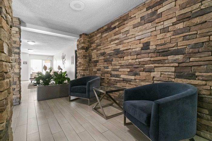 Lounge area