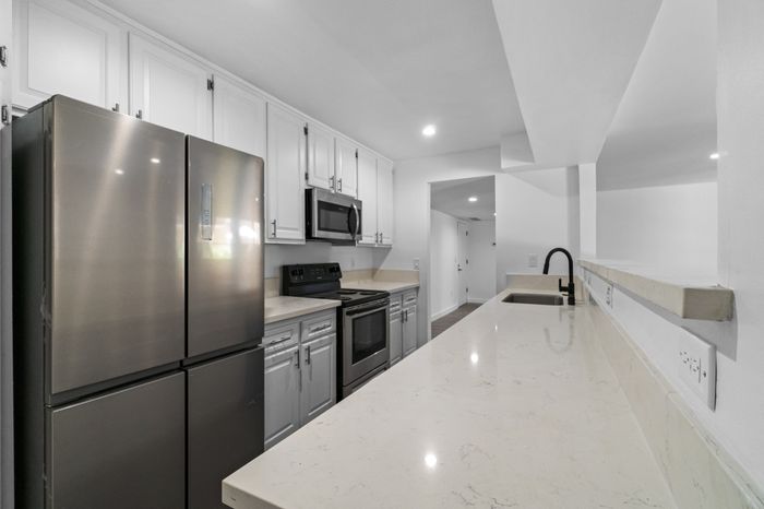 600 Olive Unit Kitchen