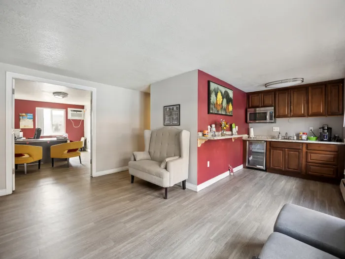 Leasing Center