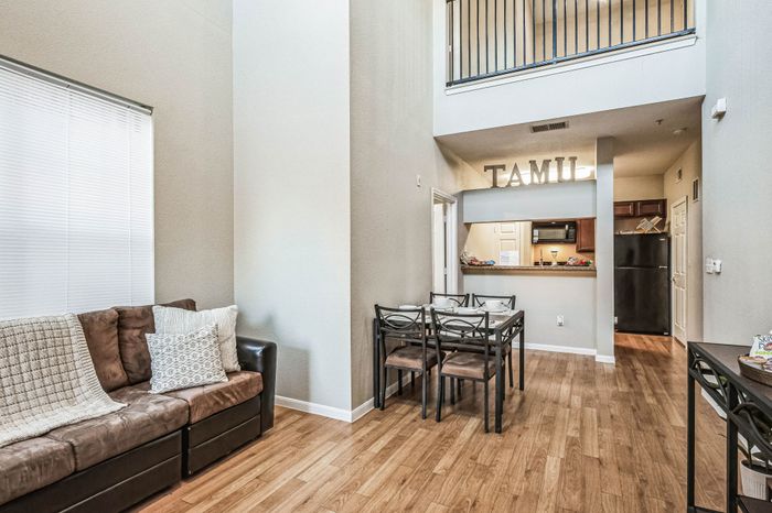 4BR/4BA Townhome Standard Downstairs Living Space