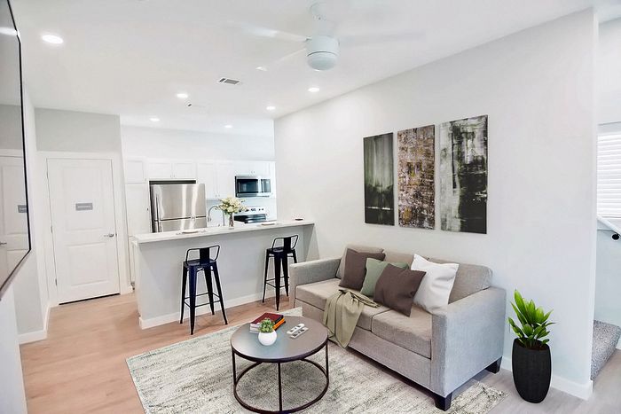 1x1 Townhome Living Room