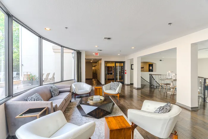 Vines at Turtle Creek- Clubhouse Lounge