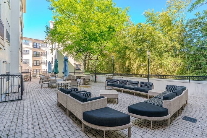 Vines at Turtle Creek- Poolside Lounge