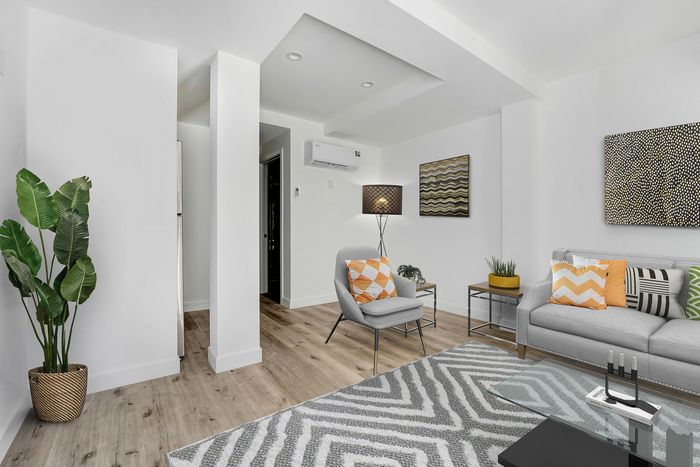 Valleywood Apartments - Studio