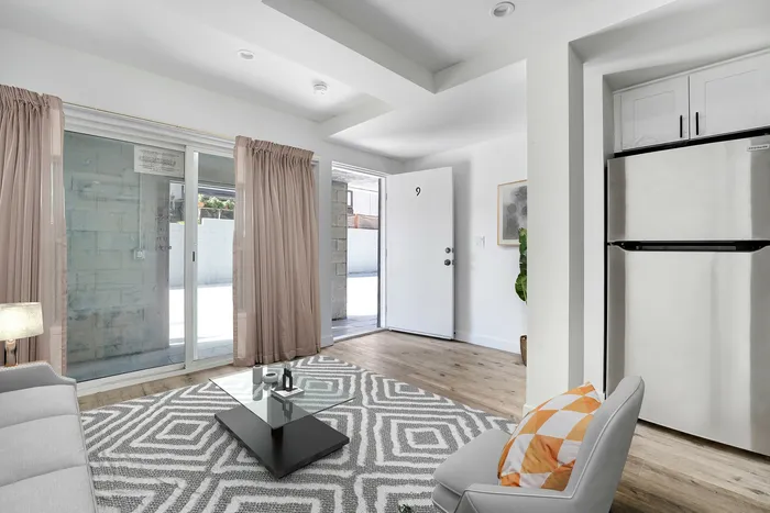 Valleywood Apartments - Studio