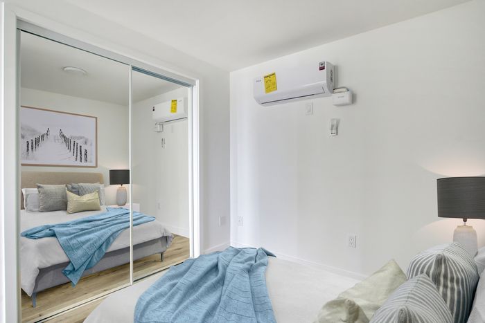 Valleywood Apartments - Studio